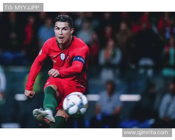 今年离世的足球巨星们回顾与怀念他们的辉煌人生与职业生涯